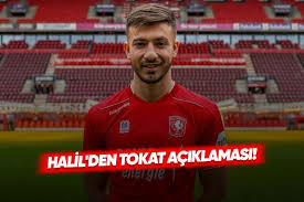 Bunun üstüne galatasaray kulübü, ulusal oyuncumuz halil dervişoğlu'nun hakemin düdüğünden sonrasında topa vurmasının peşinden oyuncumuz marcao ile bir münakaşa yaşanmış, ondan sonra iki oyuncu birbirleriyle tokalaşmıştır derken, fatih terim ile tolunay kafkas'ın 10 dakika sonrasında. Halil Dervisoglu Ndan Tokat Aciklamasi Asist Analiz
