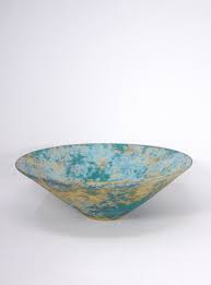 Connu comme le lieu de la mort tragique du grand poète et révolutionnaire bulgare christo botev, le balkan de vratsa suscite la curiosité par ses nombreux sites pittoresques, abrités par de denses forets de hêtres séculaires, habitat naturel d'espèces végétales rares. Le Grand Bol En Ceramique Azure Makiko Hicher Vaisselle Et Art De La Table Fabrique 1840 Simons