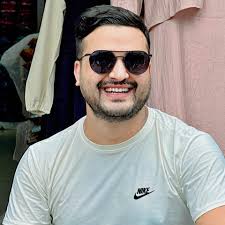 शुभयात्रा मामा र बोजु !! UK बसाई सुखद रहोस !!