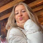 Eva Beveridge's Instagram, Twitter & Facebook