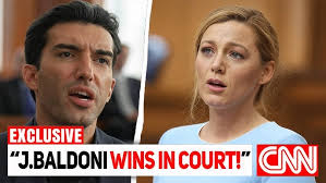 Taylor Swift kisses Travis Kelce