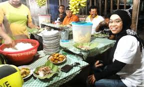 Banyaknya fasilitas pendidikan yang memadai dan suasana kota malang yang tenang, menjadikkannya sangat cocok untuk belajar atau menempuh pendidikan. Pati Tawarkan Hidangan Andalan Saat Mudik 2018 Fajar