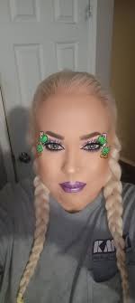 Happy Tuesday y'all! My look/mood for today 🤣 Hope everyone has the BEST  day ever! Xoxo 💋