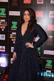 Kareena Kapoor Khan At Zee Cine Awards 2017 2 Kareena Kapoor Khan Kareena Kapoor Elegant Dresses