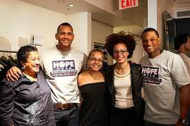 Alex rodriguez and his family: Shopping With Sluggers Wsj