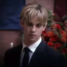 What Happened Between Eric and Graham Collins at Camp Gossip Girl