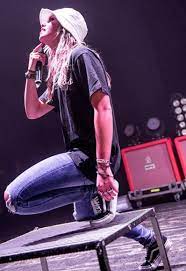 Add A Bucket Hat To Your Summer Fashion Bucket List Outfits With Hats Tonight Alive Fashion