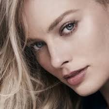 Kristen Stapleton (@Meek1kris)