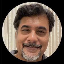 Building the smart glasses OS from 1,000 feet in Shenzhen.