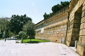 Literally translated, muda means futility; File Palermo Mura Delle Cattive Bjs2007 01 Jpg Wikimedia Commons
