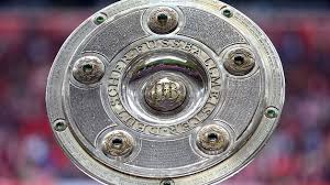 Wer schafft den sprung ins oberhaus und wer muss den gang in die 3. Bundesliga Schalen Schoten Bunte Geschichten Zur Meisterschale Bundesliga