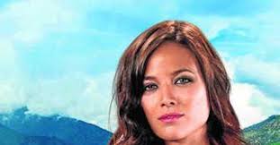 Nora es la gris entre tanto personaje agradable"