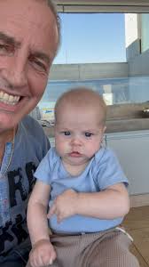 Haciendo juego, celeste y marrón @milenka_ok