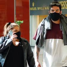 This is h δανάη μπάρκα θέλει να θυμόμαστε… Danah Mparka Gia Pswnia Me Ton Syntrofo Ths Me Total Black Celebrities Eidhseis