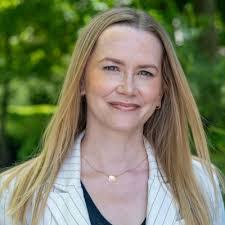 Elizabeth Sorrell's Instagram, Twitter & Facebook