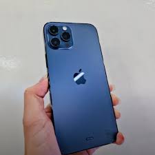 iPhone 12 Pro: Kombinasi Elegan Antara Kamera dan Kinerja