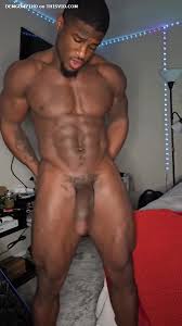 Black Sexy Muscle Naked Show - ThisVid.com