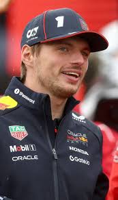 RACE DAY in 1️⃣6️⃣ DAYS! 1 MPHIATAURI ALPHATAURI 0 IPassvard 1Password TAG  HEUER PenToR. IASTORE ORACLE RedBull RedBullAM भল RACING RA HONDA HONDA  OGateio Mobili ORACLE