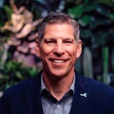 Spencer Holt's Instagram, Twitter & Facebook