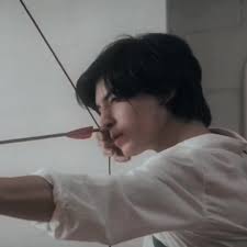 We Need to Talk about Kevin Arrow Scene