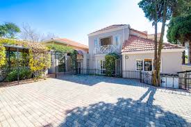 Supplied open house information is subject to change without notice. 8 Bedroom House For Sale In Auckland Park Re Max Of Southern Africa