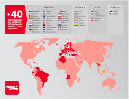 Mapa imanes belgica en una pizarra magnética donde colocar con imanes sus acciones comerciales o sus viajes. Facebook