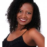 Mirtha Amanda Angulo Valencia