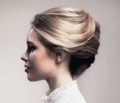 25 Professional Haircut For Women To Try On Every Type Of Work Elle Hairstyles Office Hairstyles Business Hairstyles Womens Hairstyles
