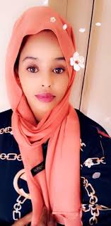 Qaf nasiibku u gabay ama noogay oo jabay naxdin looma raacshe Ereyadaasi  waxay ka mid yihiin heesihi diiwaanka galay ee ay qaaday kaltun legend.