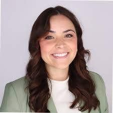 I am so excited to share that I will be joining the Deloitte Audit practice  in Chicago as a summer 2024 intern! I am looking forward to gaining  invaluable knowledge and experience