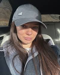 Neve McLean (@nevemcleann) • Instagram photos and videos