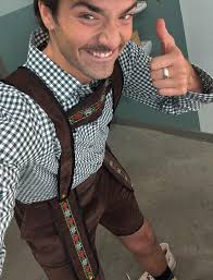 Hoe ist hier nog op smoelenboek?