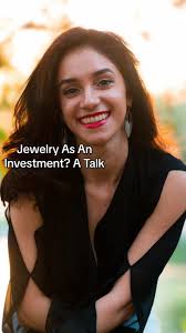 Yvette Moran (@jewelswithyvette)