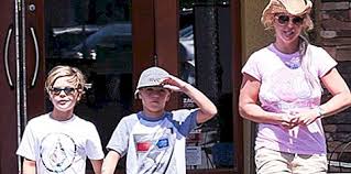 The pop star, 39, reposted an instagram story video asghari, 27. çŽ°åœ¨kevin Federlineæƒ³è¦ä¿ç®¡britney Spears Kids August 2021