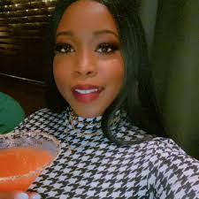 Y'all!!! Remember when Martin and Bruh Man went into business together, and  they went to the concert and sold them “Witty Hutin” shirts😂😂😂😂😂!!!!  Bruh Man ran with the slow Bop, and the