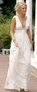 The fitted design features a shawl collar and handy side pockets. Serena Van Der Woodsen The Skinny Stiletto