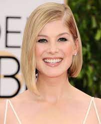 Rosamund Pike S Best Hair Moments Choppy Bob Hairstyles Bob Hairstyles Blonde Bob Hairstyles