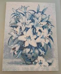  cartoncino blu  fiori secchi pressati  cornice in vetro per fiori secchi  cornice di legno esecuzione: Quadro Mosaico Vaso Di Fiori Blu Con Cornice A Giorno Misura 30x40 Su Misshobby
