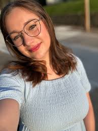 Hello! My name is Emla! I am a graduate student who is looking for some  summer work before the school year begins. I have experience in taking care  of children and animals.