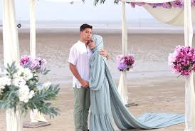 Their close friendship made zikri's family unhappy as dhia was not from a rich family. Info Drama Cemburu Seorang Perempuan Slot Drama Vaganza Iluminasi