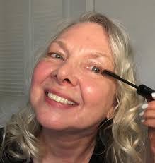 Sandy Berg's Instagram, Twitter & Facebook