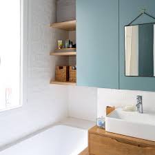 Oval Room Blue Projet De Petite Salle De Bain Esprit Vintage Avec Une Faience Murale Au Re Idee Salle De Bain Petite Salle De Bain Renovation Salle De Bain