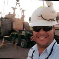 60+ perfiles de «Pedro Salas»