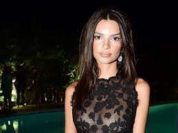 May 22, 2017 · it's been some banner years for emily ratajkowski. Emily Ratajkowski Teases Lingerie Collection Teen Vogue