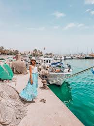 Ningún título tiene la (s) palabra (s) 'garrucha'. 10 Lugares Que Ver En Garrucha Almeria