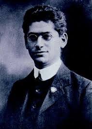 Henry Polak's Instagram, Twitter & Facebook