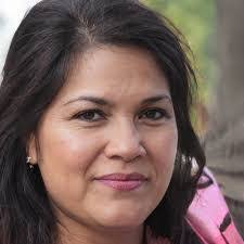 Alanna Bentley's Instagram, Twitter & Facebook