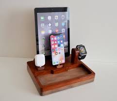 Iphone Ipad Apple Watch Stand Docking Geschenk Apple Watch Etsy Apple Watch Stand Apple Watch Station Apple Watch Charging Station