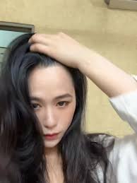 脱发的救星⭐️】【蓬松洗发水推荐】 你的脱发问题一直得不到改善是因为【洗发水用不对‼️】 我是Janice  Ng，我的头发是属于掉很多那种，每次洗完头发都是一堆头发掉的捉在手上，但是我本身是属于头发比较多的那种，我也不以为然，直到今年年头我发现到，我的【马尾小条了】