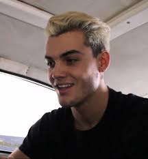 I Love Grays Hair Like That Where It S Like Brown To Blonde Grayson Dolan Dolan Twins Grayson